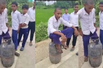 Bihar: बक्सर में स्कूली छात्रों से गैस सिलेंडर