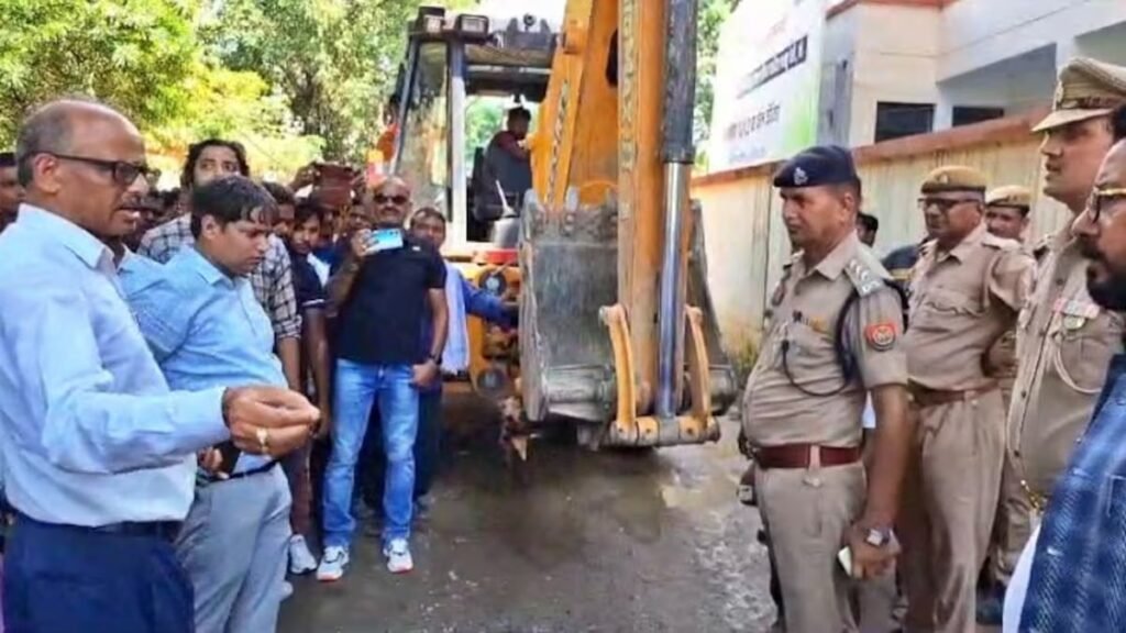 Siddharth Nagar Police Bulldozer