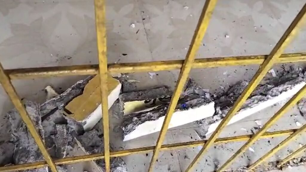 jhansi-school-roof-collapse-student-injured
