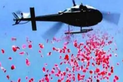 saharanpur-kawad-yatra-flower-shower-helicopter