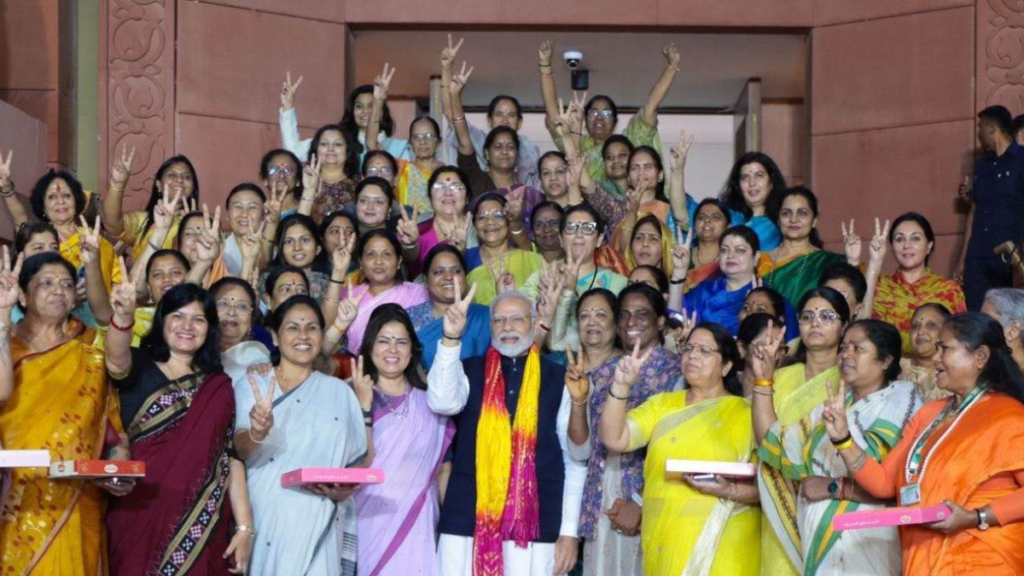 सभी क्षेत्रों में महिलाएं