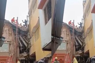 : varanasi-kashi-vishwanath-temple-house-collapse-rescue-operation