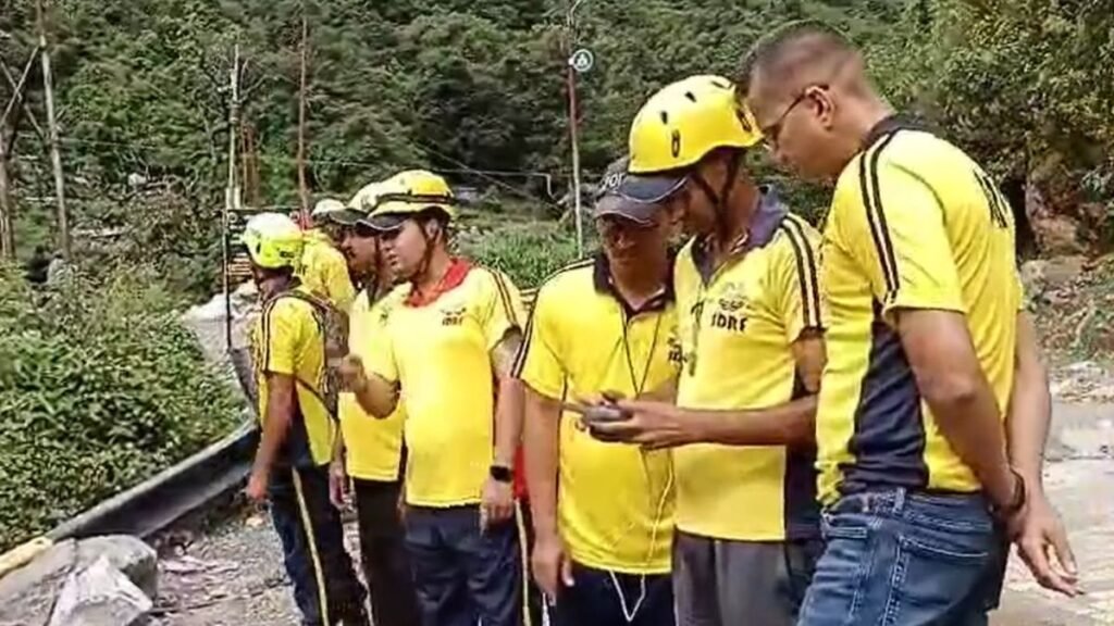 kedarnath-route-damaged-rescue-operation