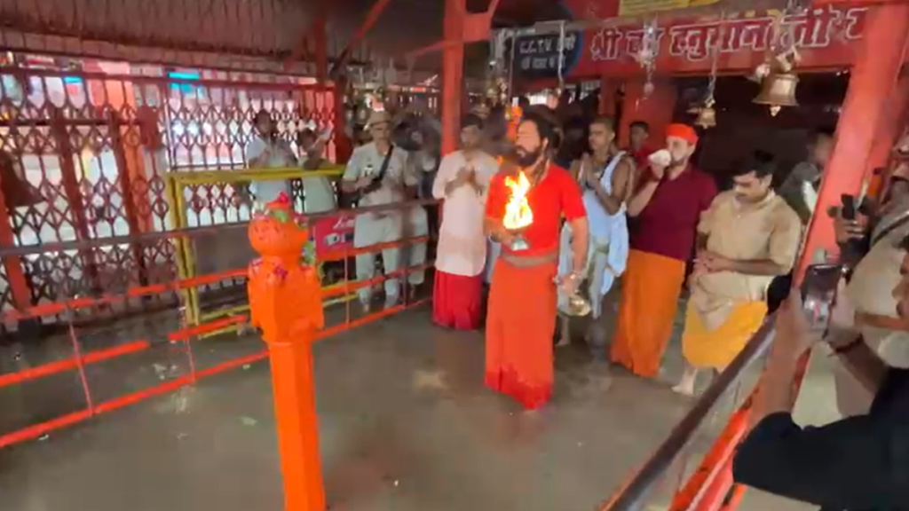 prayagraj-rising-water-levels-ganga-yamuna-hanuman-temple-flood