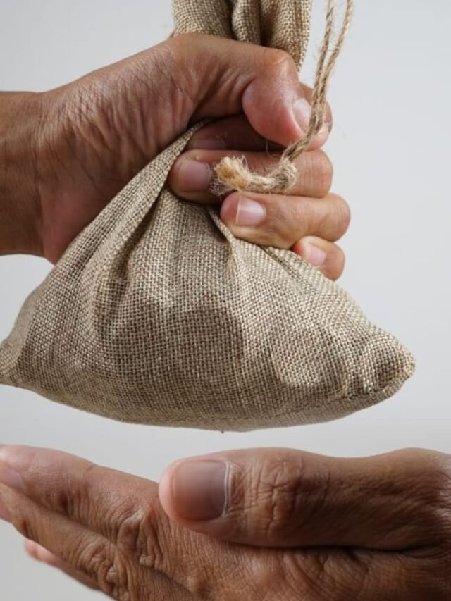 never donate these things in hindi