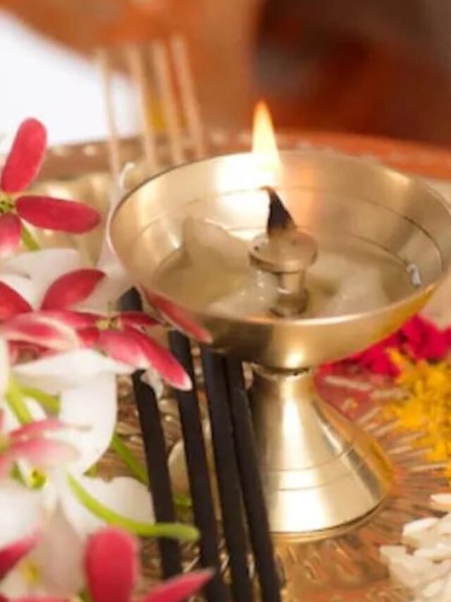 do not keep idols of these gods and goddesses in temple of house