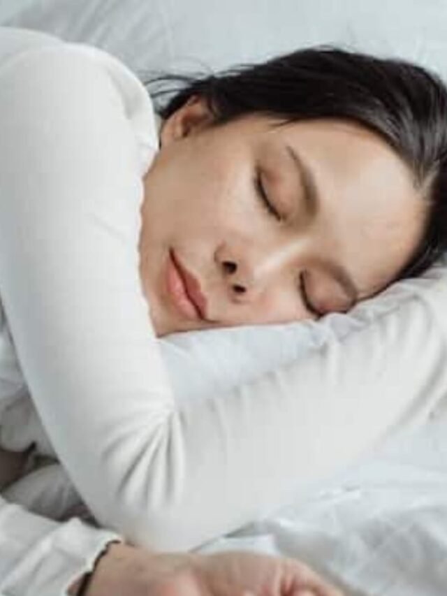 Benefits of sleeping with peepal leaf under the pillow in hindi