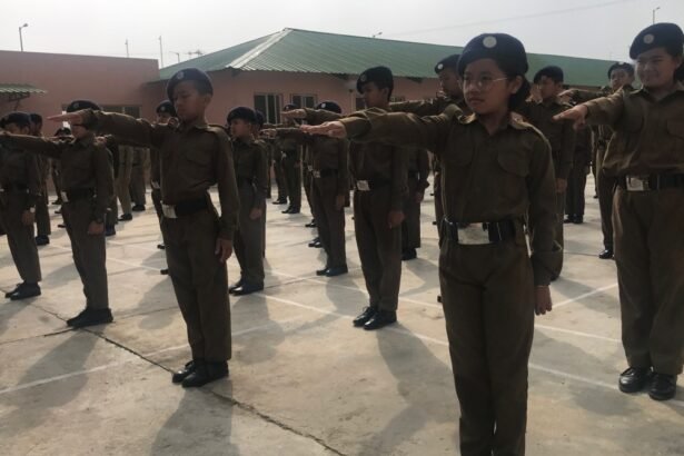 military school sainik school difference