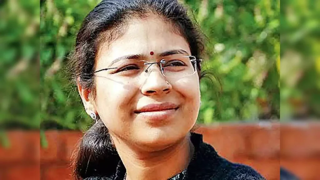 ias Durga Shakti nagpal