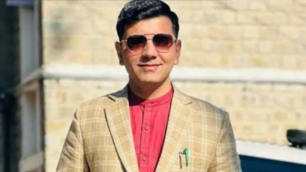 UPSC Success Story: 35 बार असफल हुए, फिर भी Vijayvardhan ने UPSC दो बार पास कर IAS बनने का सपना किया पूरा 7 ias Vijay vardhan