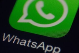 META AI:WhatsApp will add voice chat mode for Meta AI with ten different voices