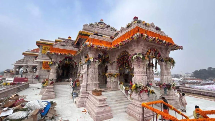 Ayodhya बना प्रमुख पर्यटन स्थल, 6 महीनों में 11 करोड़ श्रद्धालु पहुंचे रामलला के दर्शन