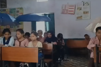 Bagpat में जर्जर स्कूल की पोल खुली