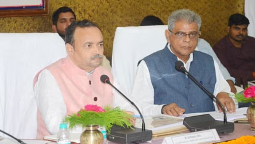 Bareilly: बिजली और सड़कों की खराब हालत पर उठे सवाल