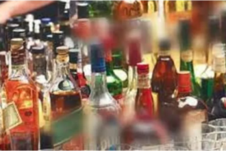 Bihar: गया के कोशिला गांव में नदी से पुलिस ने जब्त की भारी मात्रा में शराब