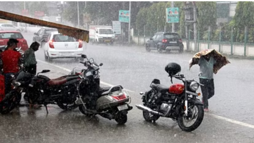 Dehradun: प्रदेश में भारी बारिश का रेड अलर्ट जारी, 10 जिलों में अलर्ट, स्कूल और आंगनवाड़ी बंद 1 Dehradun प्रदेश में भारी बारिश का रेड अलर्ट जारी