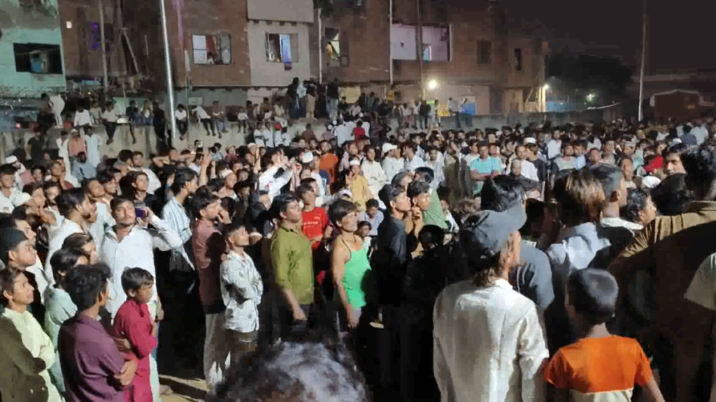 Delhi: शास्त्री पार्क जैन मंदिर में भड़काऊ भाषण के विरोध में मुस्लिम समुदाय ने किया प्रदर्शन