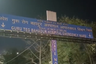 Delhi: शास्त्री पार्क फ्लाईओवर पर अज्ञात बदमाशों ने युवक की निर्मम हत्या