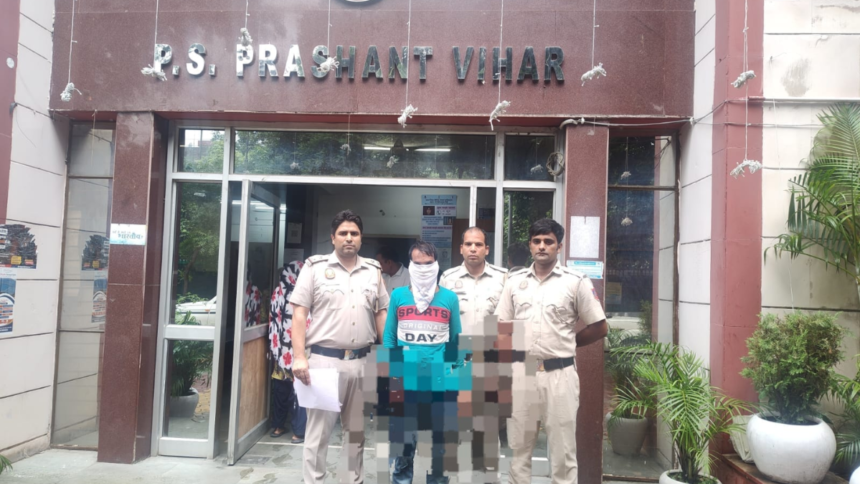 Delhi: सोशल मीडिया पर ज्यादा एक्टिव रहती थी पत्नी