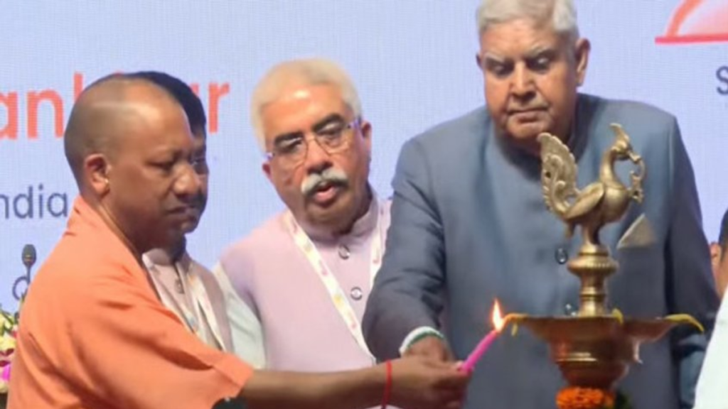 Greater Noida News: सीएम योगी और उपराष्ट्रपति जगदीप धनखड़ ने किया इंटरनेशनल ट्रेड शो का उद्घाटन