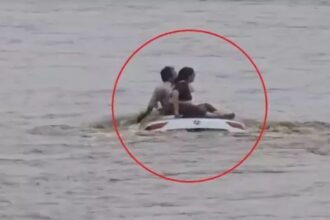 Gujarat: सबरकांठा में कार की छत पर फंसे कपल, जान बचाने के लिए हुआ Dramatic रेस्क्यू