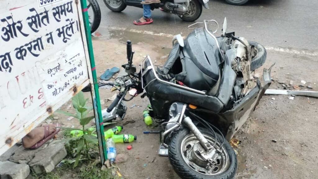 Kanpur: i20 की टक्कर से स्कूटी सवार की मौत, एक घायल