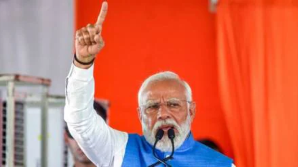 Modi: कांग्रेस की पिछड़ी सोच को खत्म किया, विश्वकर्मा योजना की सफलता का उत्सव