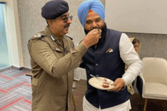 PAK अधिकारी