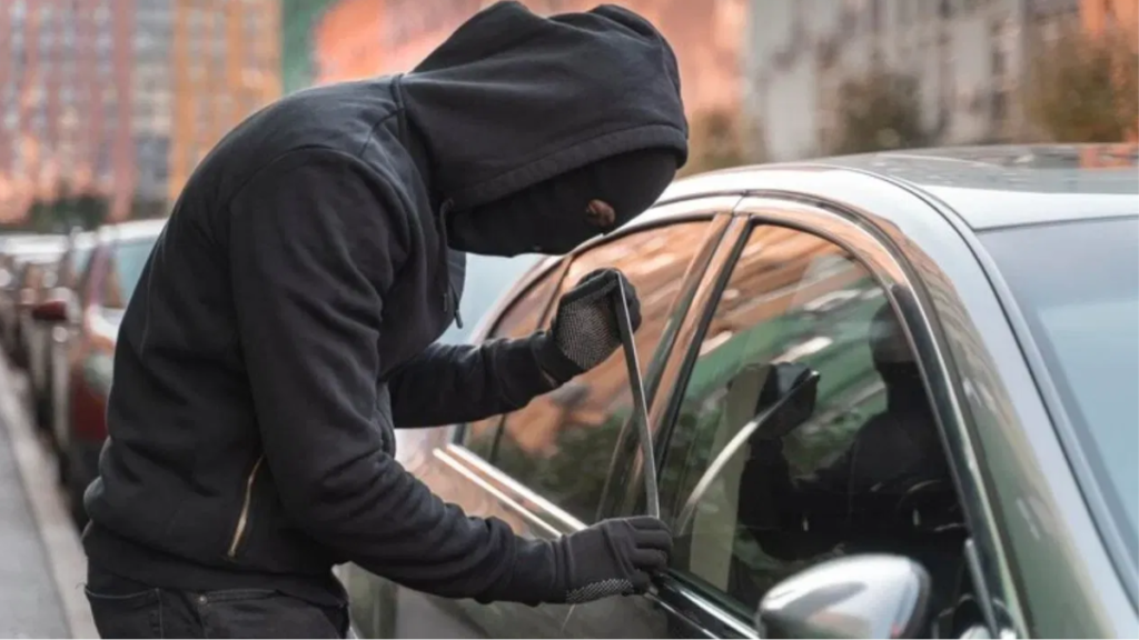 Return to Invoice पॉलिसी: गाड़ी चोरी या आग