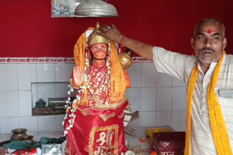 UP: 'जौनपुर' मंदिर में बजरंगबली की मूर्ति से चांदी का मुकुट चोरी, इलाके में हड़कंप