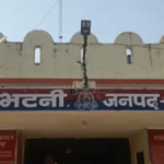 UP: 'देवरिया' बाइक सवारों ने स्कूल बस चालक को पीटा, वीडियो हुआ वायरल