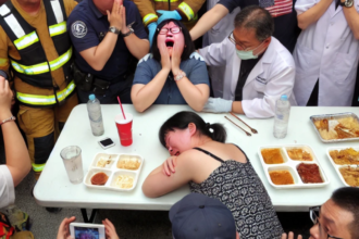 Viral News: खा-खाकर कंपटीशन जीतने की कोशिश में गई महिला की जान, लोगों की आंखों में आए आंसू