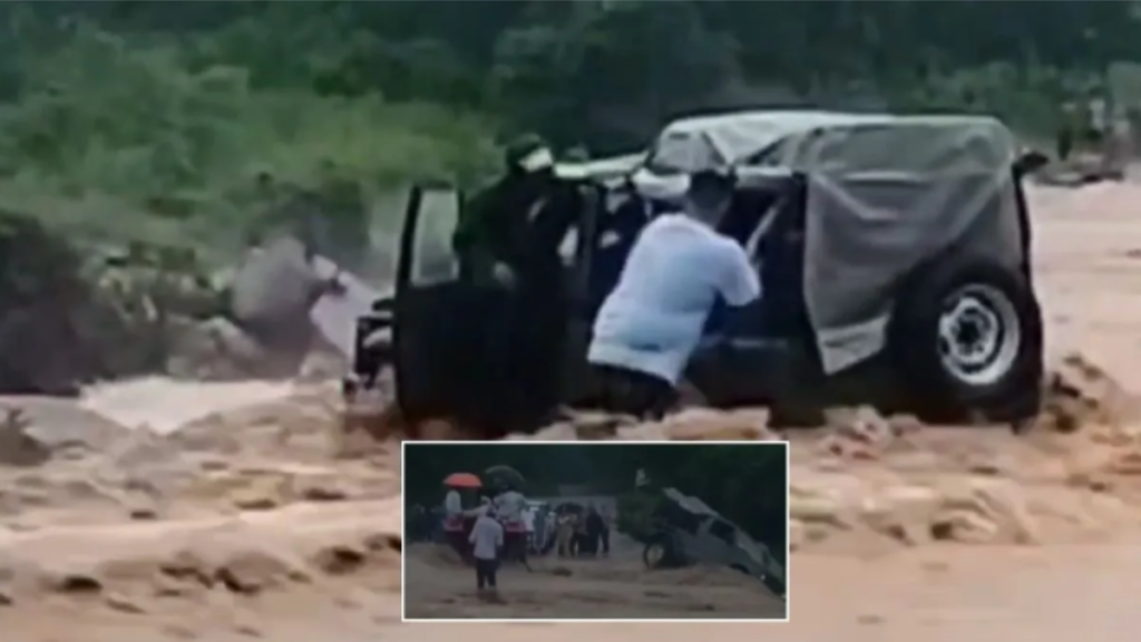 Uttarakhand: जिम कॉर्बेट में उफनती नदी में बह गई पर्यटकों की जीप, वीडियो देख कांप उठेगी रूह