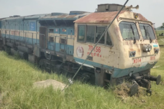 Bihar: अजब-गजब: अब ट्रेन से होगी खेत की जुताई? आखिर खेत में कैसे पहुंच गया रेलगाड़ी का इंजन?