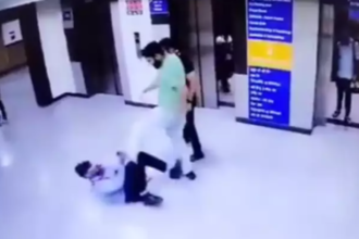 Noida: जेपी अस्पताल में लिफ्ट को लेकर दबंगों ने गार्ड के साथ की मारपीट