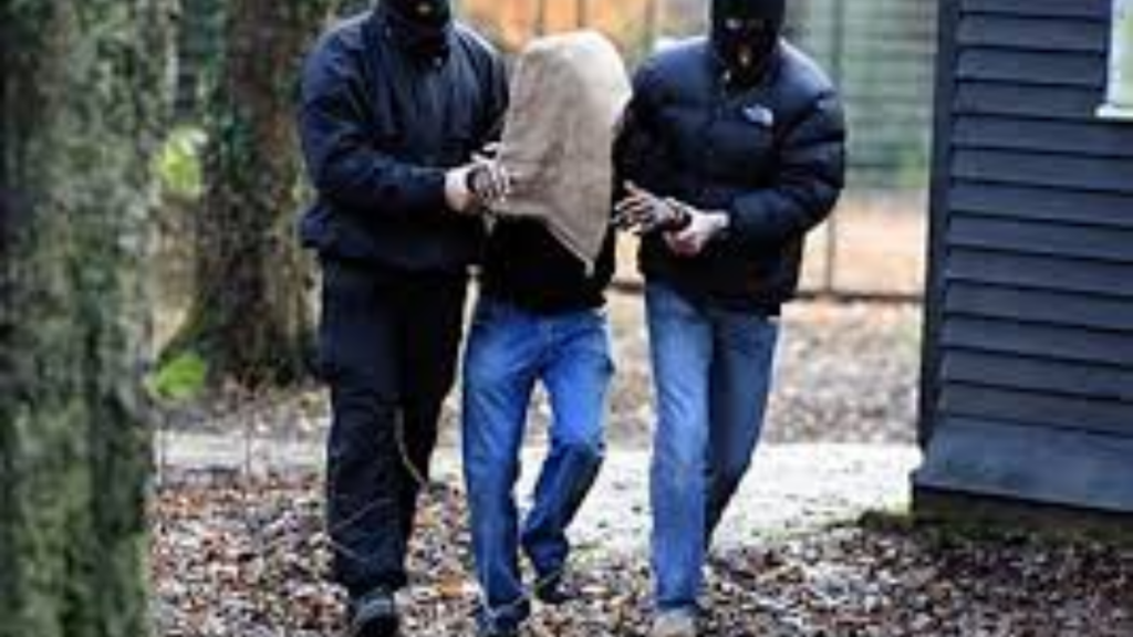 सुबह-सुबह Noida में लड़की का किडनैप, गाड़ी की डिग्गी में डालकर ले गए आरोपी