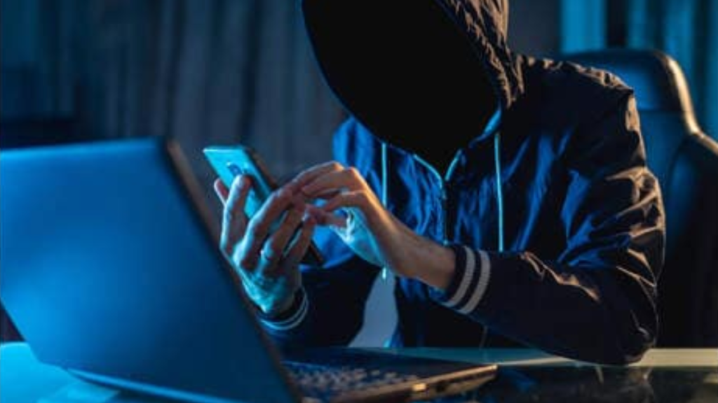 Ghaziabad: साइबर ठगों ने धर्म के आधार पर शुरू की ठगी, मुस्लिम नाम बताने पर बचा एक व्यक्ति