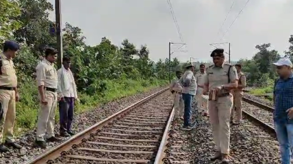 Madhya Pradesh: स्पेशल ट्रेन के नीचे डेटोनेटर, बड़ी दुर्घटना टली व जांच है जारी