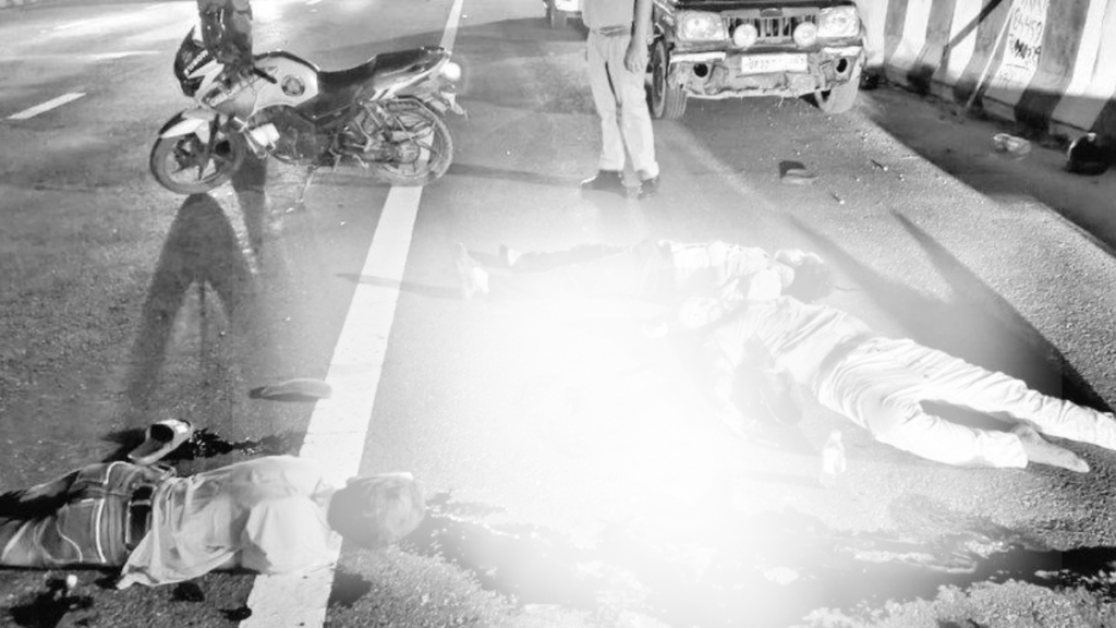 Ghaziabad: दिल्ली-मेरठ एक्सप्रेसवे पर अज्ञात वाहन ने स्कूटी को मारी टक्कर, तीन युवकों की मौके पर मौत