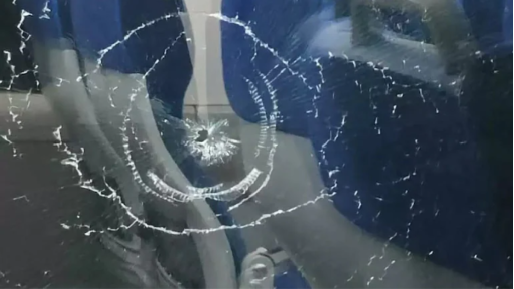 Chhattisgarh: एक महीने में दूसरी बार वंदे भारत ट्रेन पर हमला, कोच की खिड़की टूटी