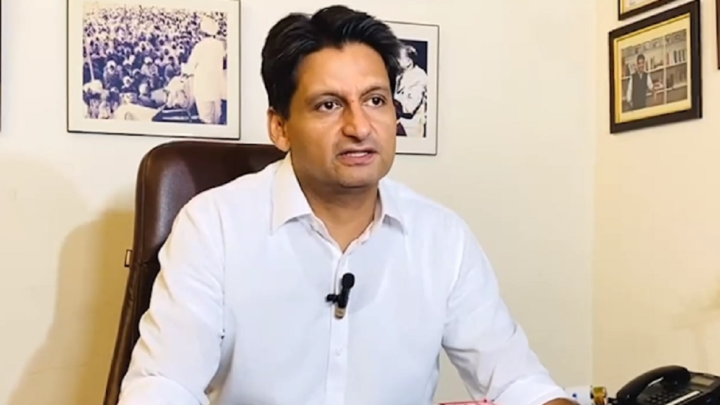 Haryana Elections: वोटिंग से पहले अचानक क्यों कांग्रेस सांसद दीपेंद्र हुड्डा करने लगे PM Modi की तारीफ?