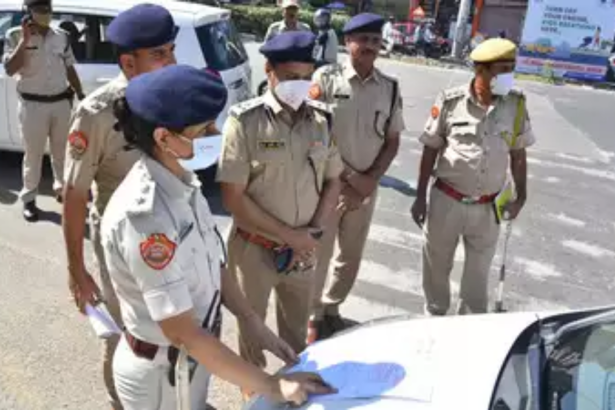 Kanpur: NH-2 पर महिला का शव मिलने से मचा हड़कंप, रेप और हत्या की आशंका