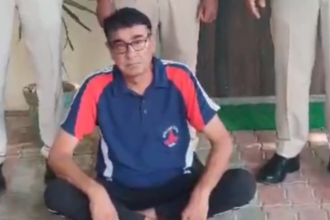 Delhi Police में ड्राइवर की नौकरी का झांसा देकर 4 लाख की ठगी, रिटायर्ड हेड कांस्टेबल कच्छ से गिरफ्तार