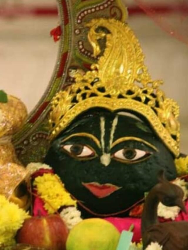 benefits-of-keeping-tulsi-in-shaligram