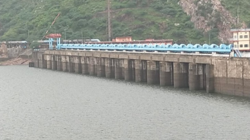 जयपुर में नूर बांध टूटने से सैलाब,