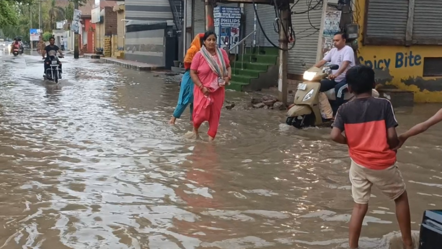 झज्जर में मूसलाधार बारिश से जलभराव