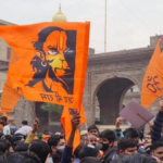 द्वारका सेक्टर 6 में 20 साल पुराने हनुमान मंदिर को तोड़ने पहुंची