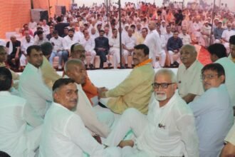 भाजपा कार्यकर्ताओं ने की हाईकमान से