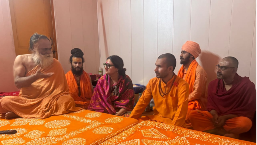 Ghaziabad: डासना देवी मंदिर पर साधु-संतों का समर्थन, शास्त्रार्थ से समाधान का प्रस्ताव