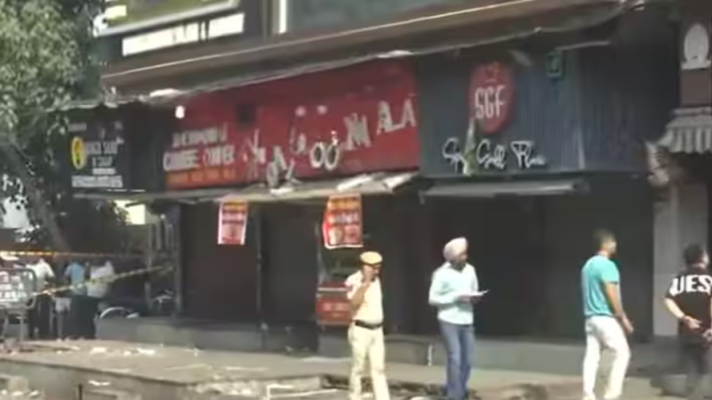 Delhi: रोहिणी में विस्फोट से दुकानों के शीशे टूटे, एनएसजी ने संभाला मोर्चा